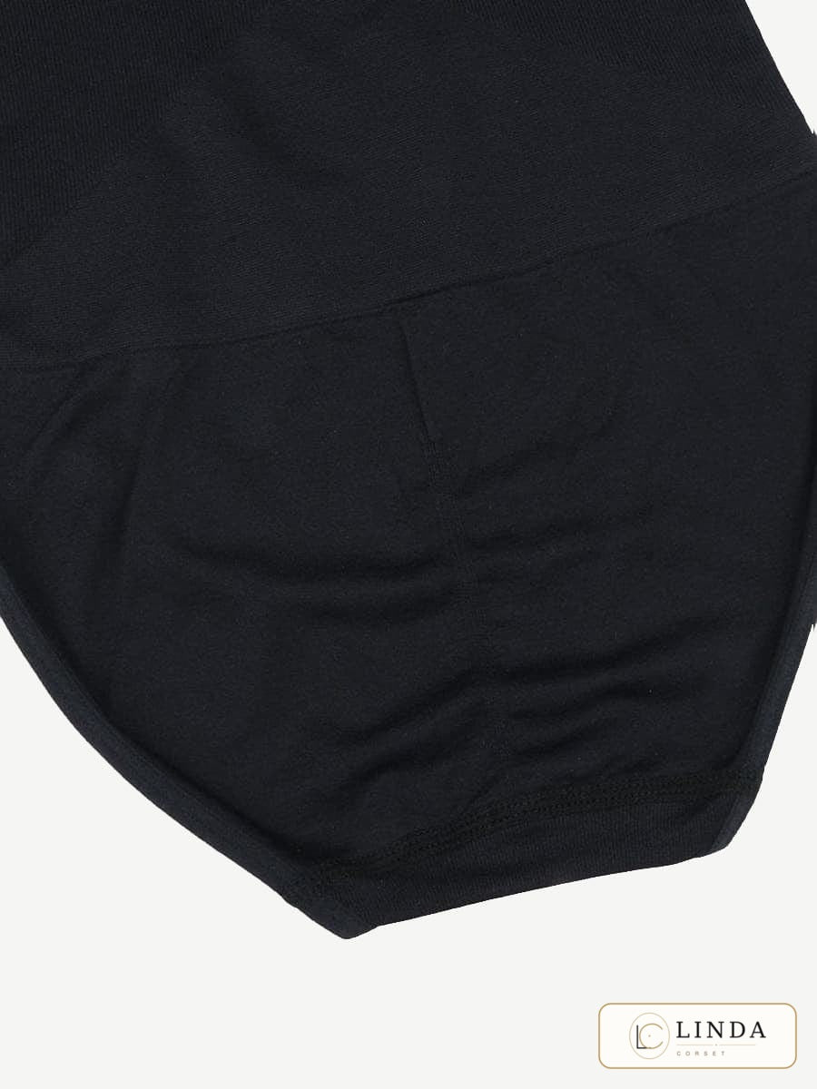 LINDA CurveLock black shaping brief, gusset detail