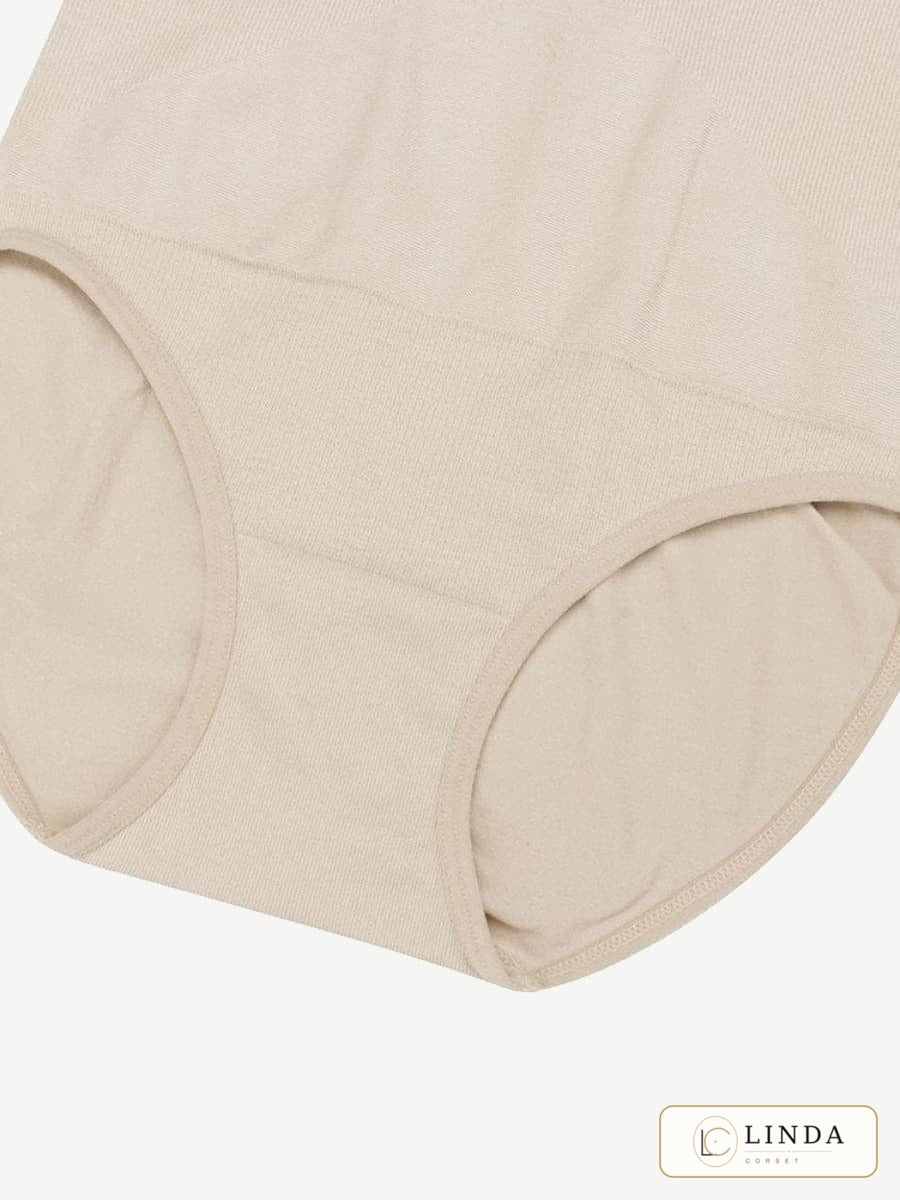 LINDA CurveLock Light Skin shaping brief, soft leg opening detail