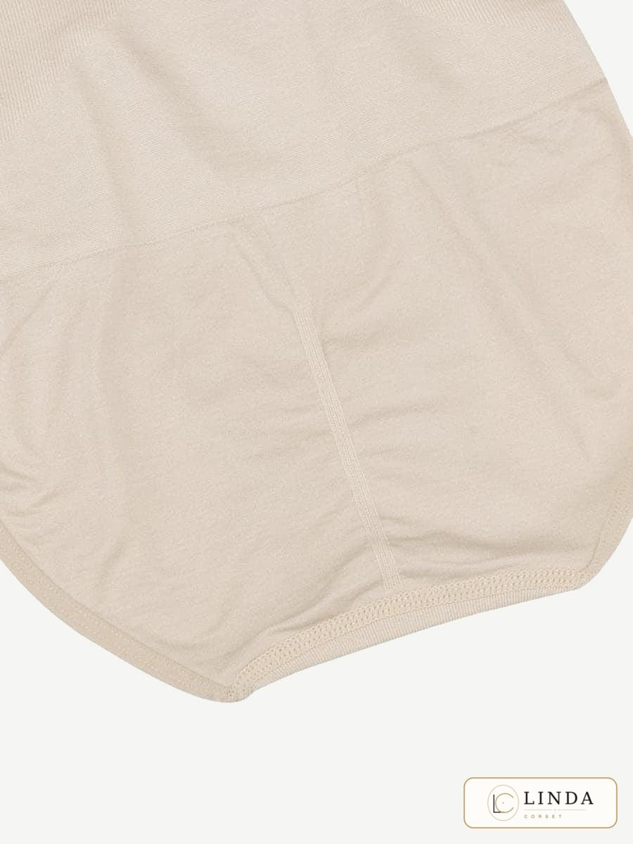 LINDA CurveLock Light Skin shaping brief, gusset detail